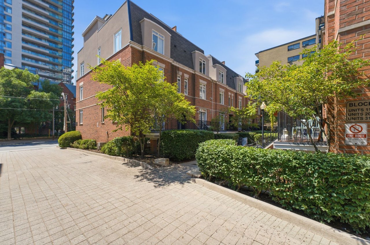 206-415 Jarvis St