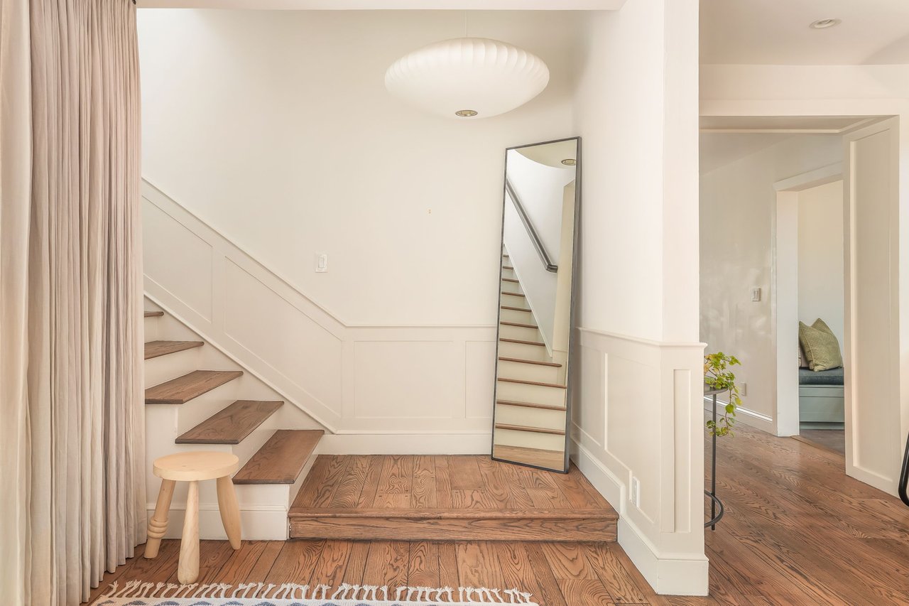 2015 Nichols Canyon Rd