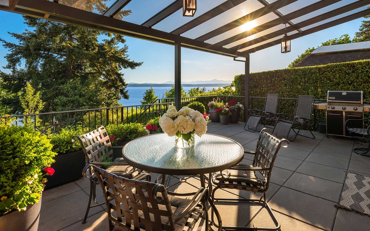 Historic Waterfront Estate in Magnolia