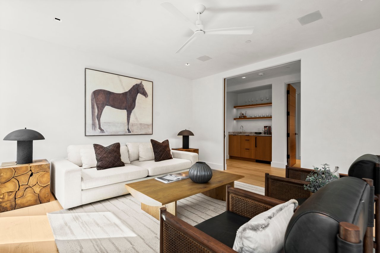 2503 Westlake Dr #201