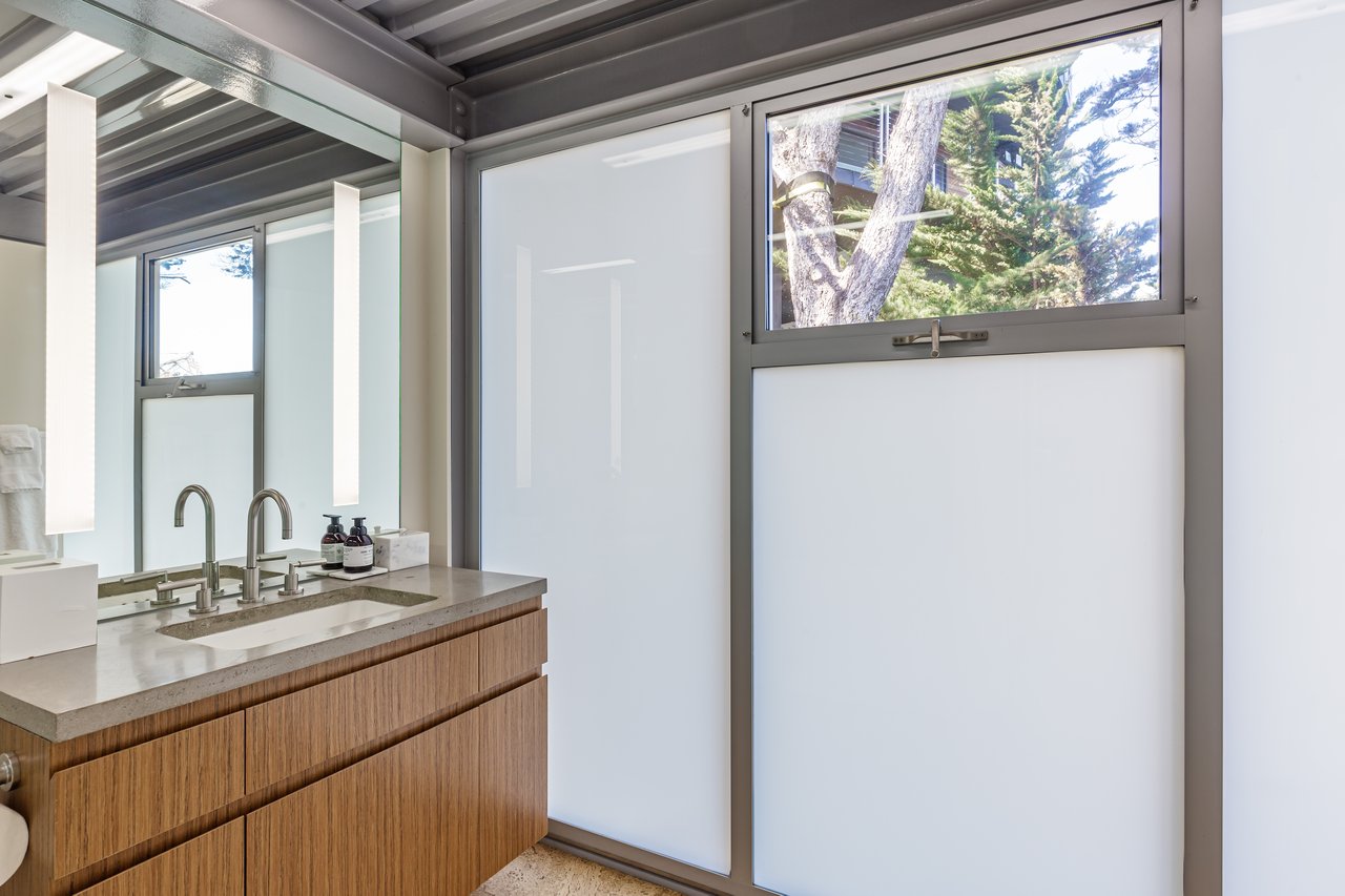 6525 Point Lechuza Dr