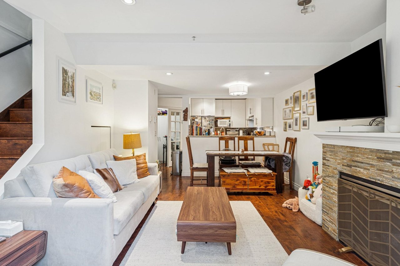 11-2375 W Broadway