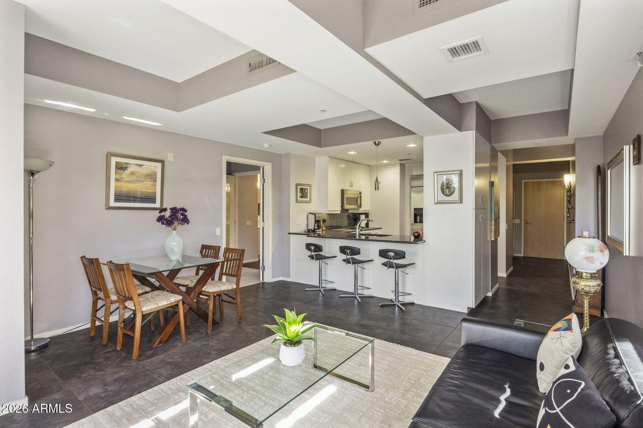 7161 E Rancho Vista Dr, #2008