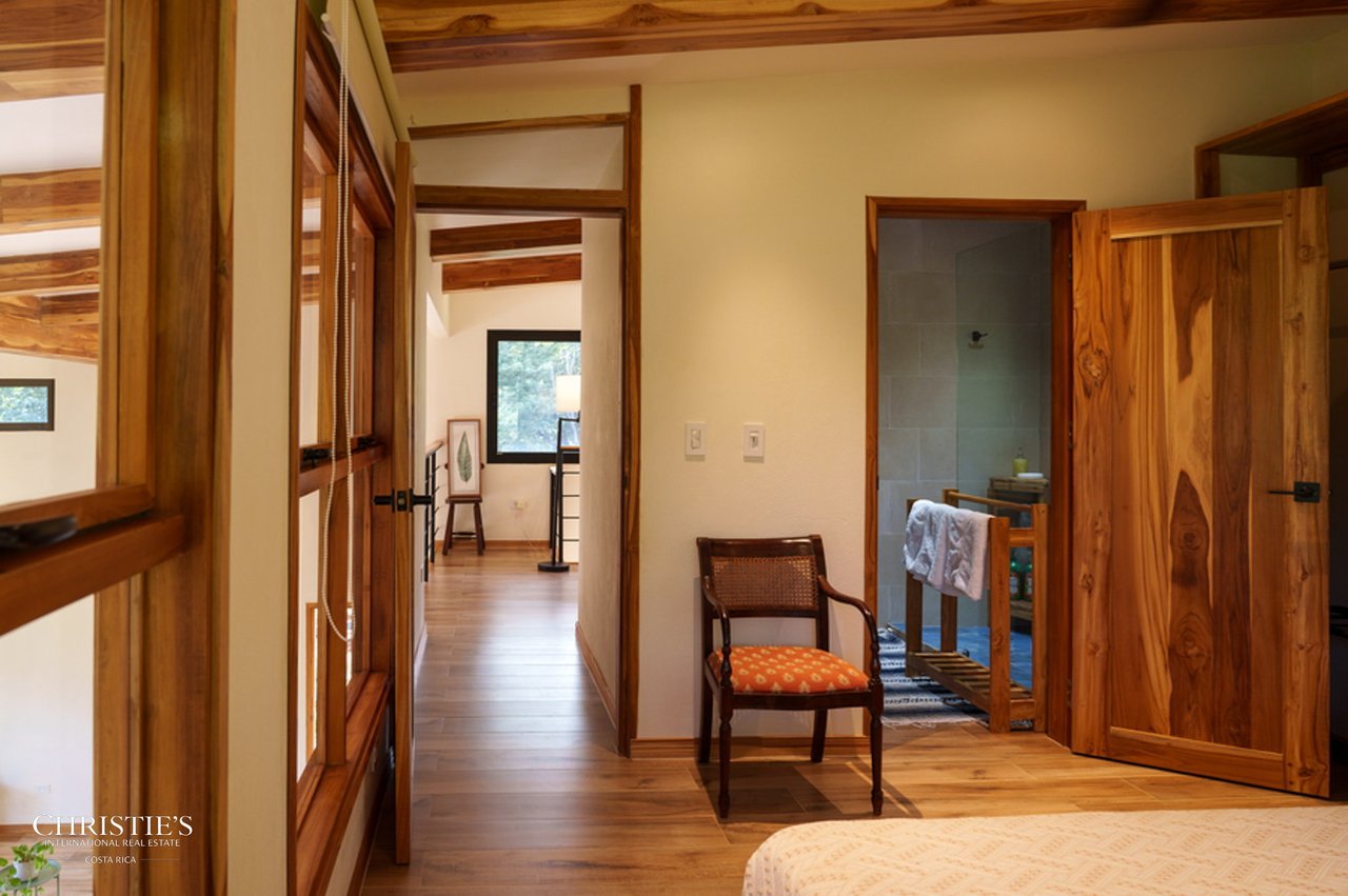 Tropical Villas Estate: A Unique Opportunity with 4 Private Villas