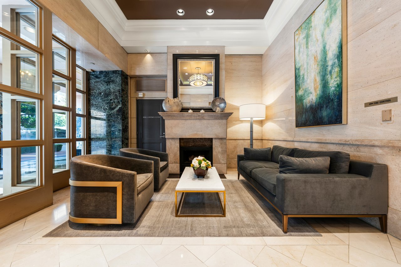 The Dorchester #408, Wilshire Corridor