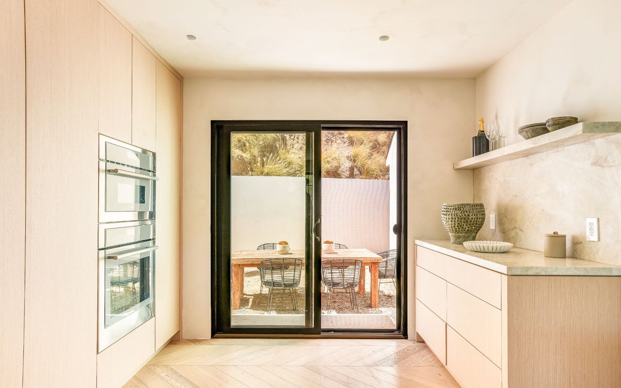 8353 Sunset View Dr