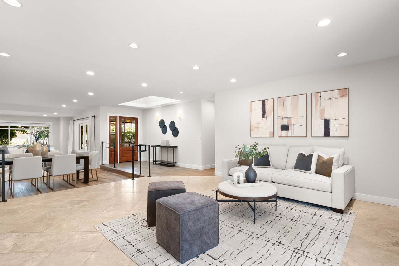 247 Marchmont Dr