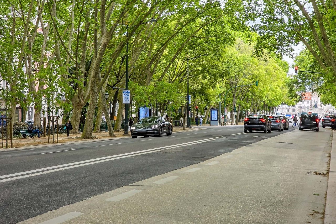 Timeless Luxury Living on Lisbon’s Most Iconic Avenue – Avenida da Liberdade 1-Bedroom Residence