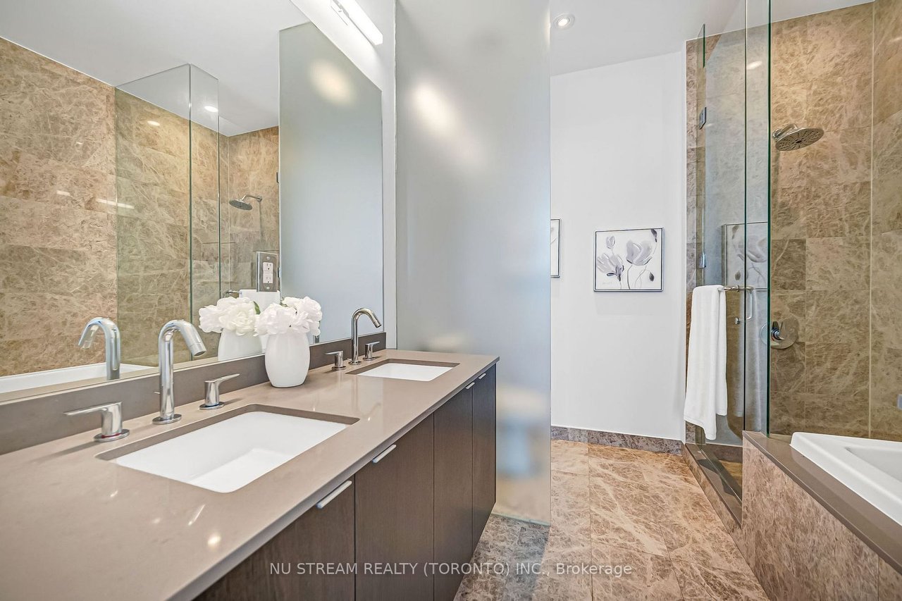 ICONIC LIVING AT 100 HARBOUR ST