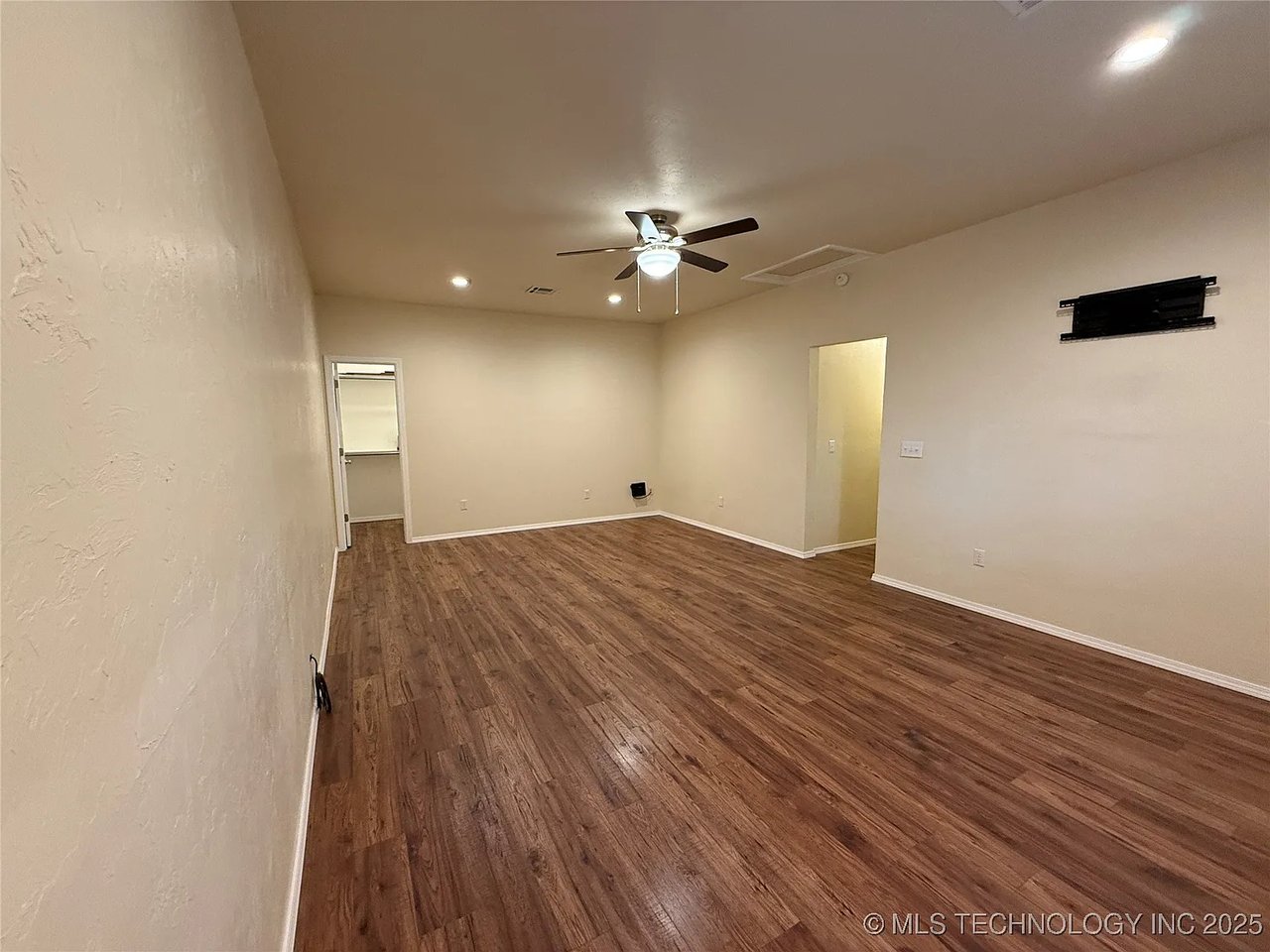 116 SW 5th St