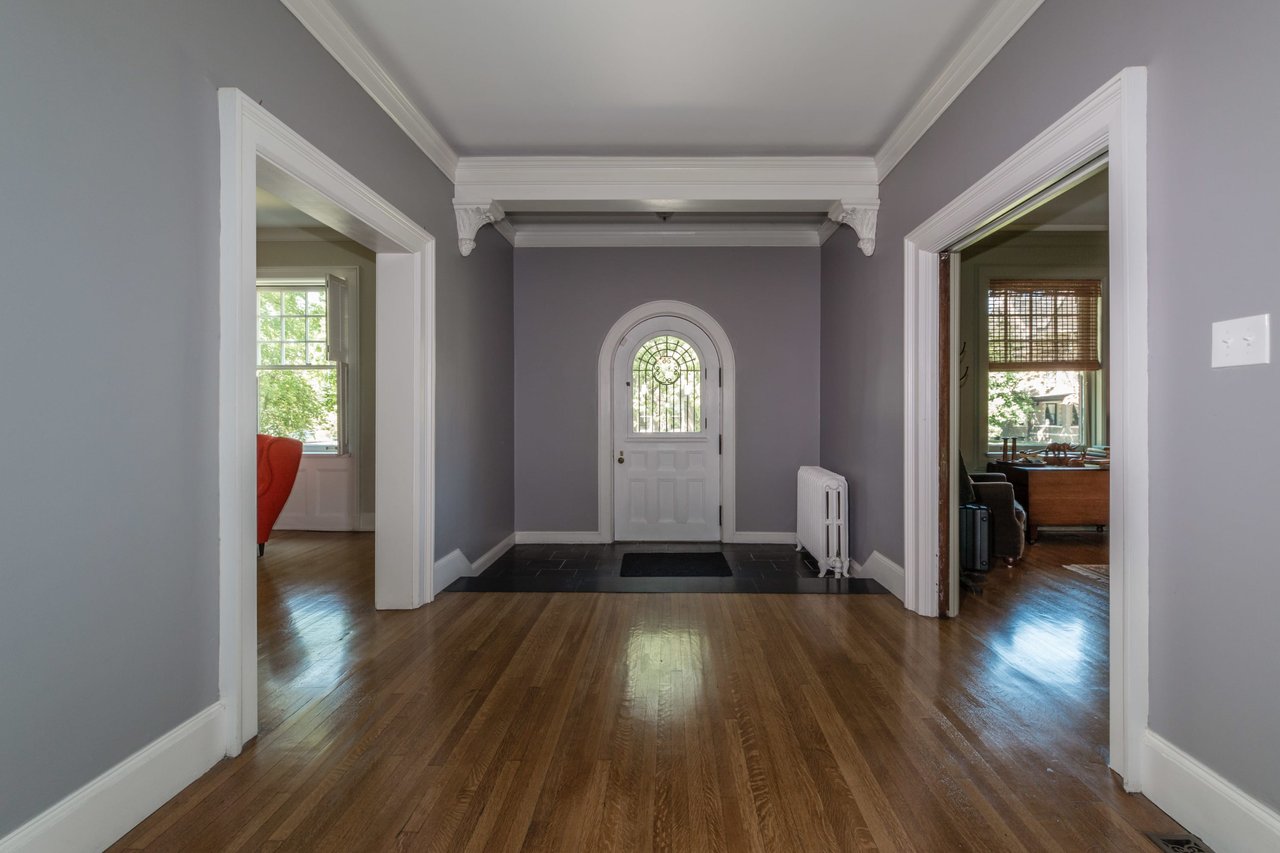 A CWE Historic Home on Cobblestone Pershing Place