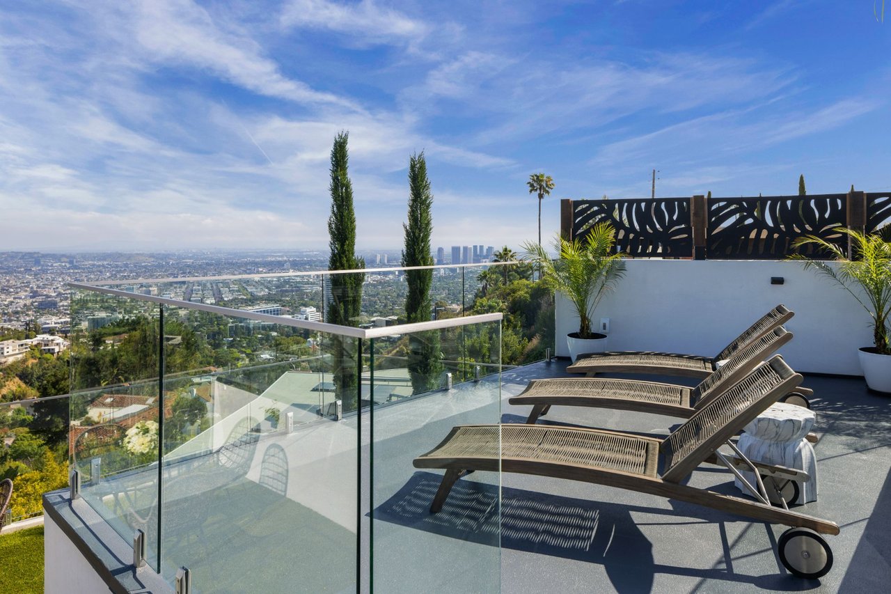 9270 Kinglet Dr, Hollywood Hills