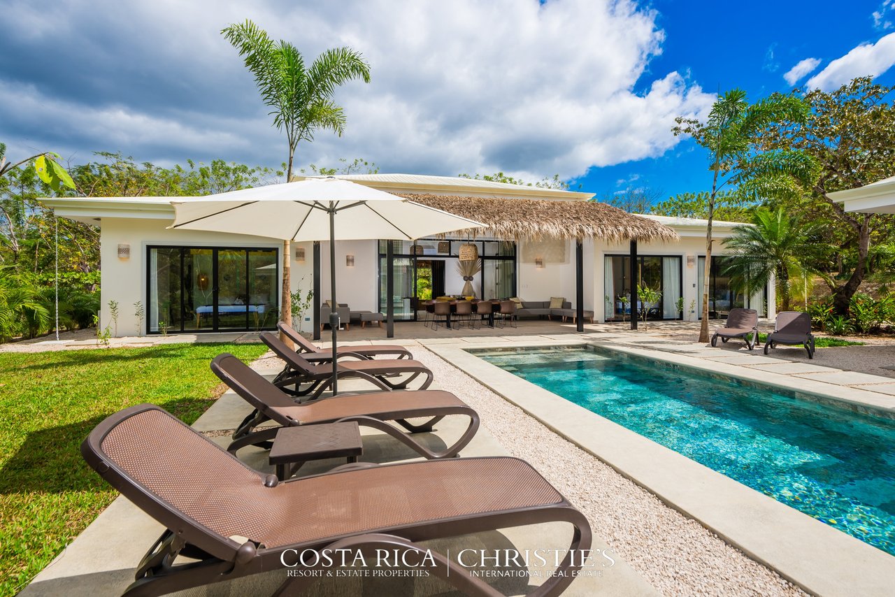 Luxury Coastal Estate in Tamarindo: The Oasis Residence