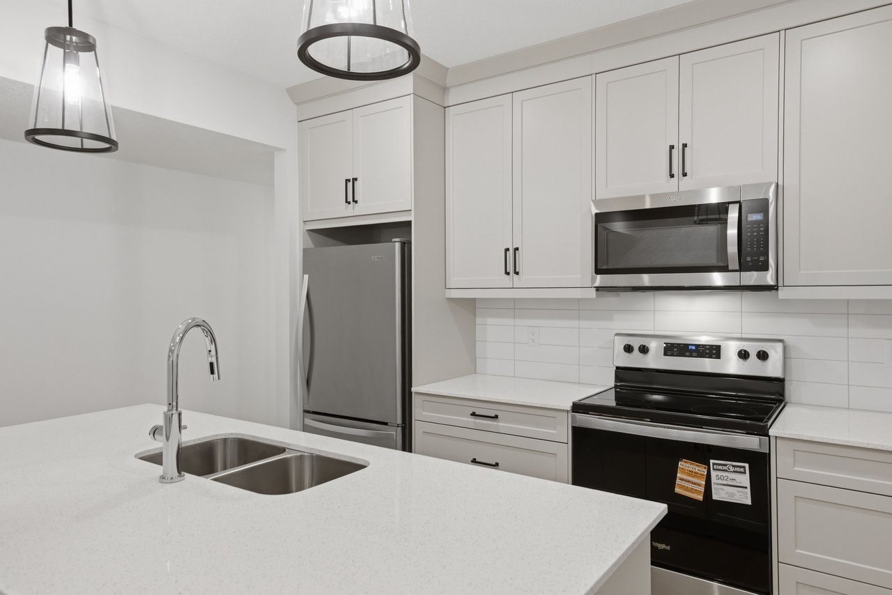 378 Bessborough Drive SW