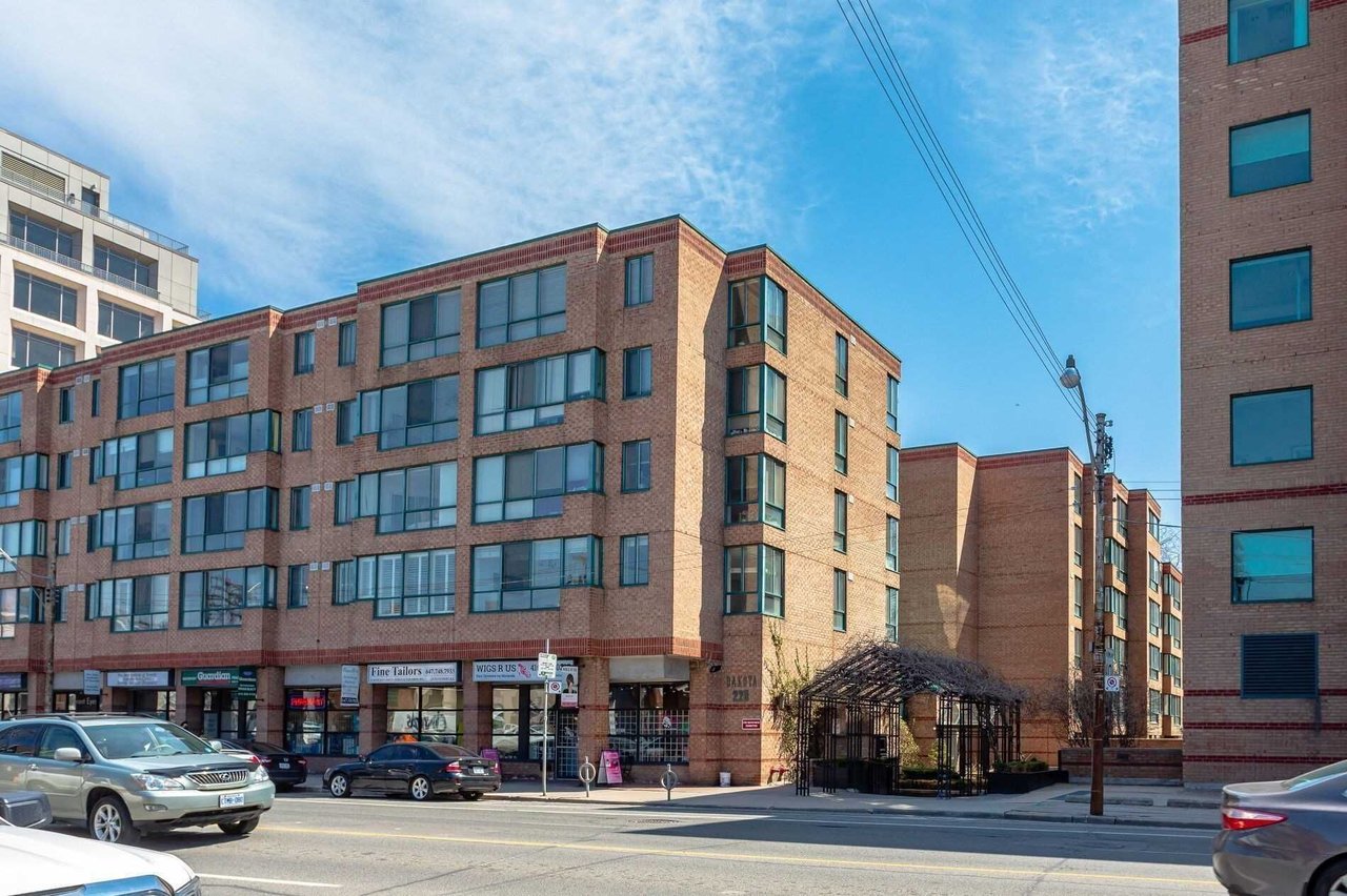 225 Davenport Rd #313