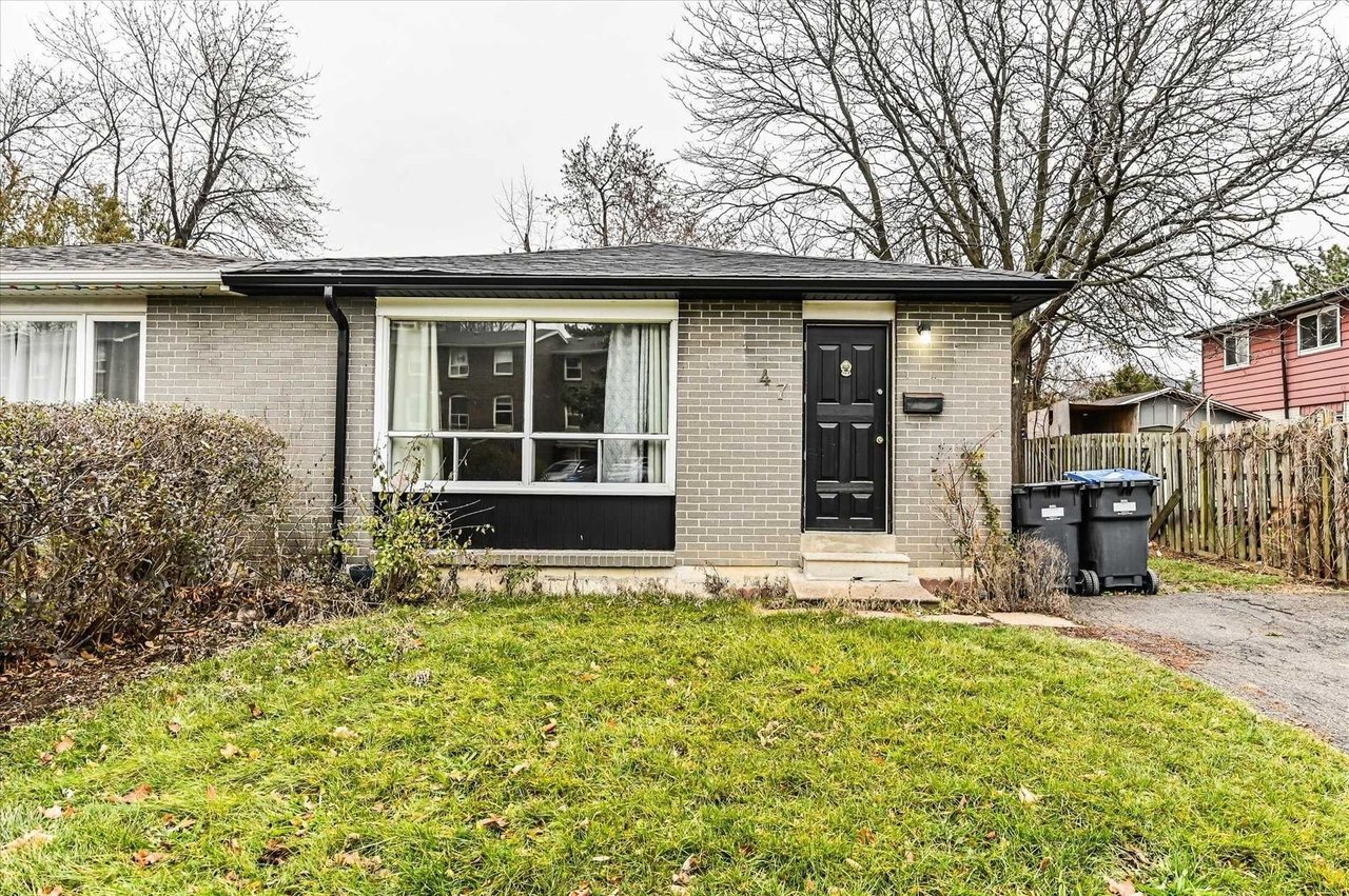 47 Edenborough Dr