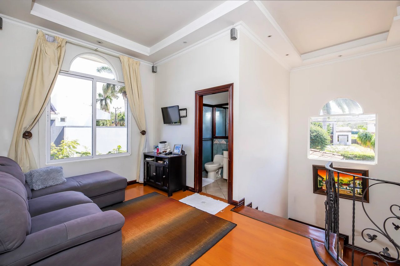 Private Pool Main Suite Residence, Santa Ana, San Jose