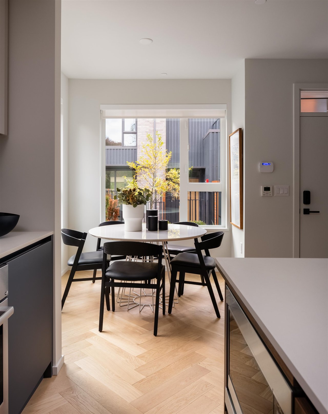 113-745 W 49th Ave