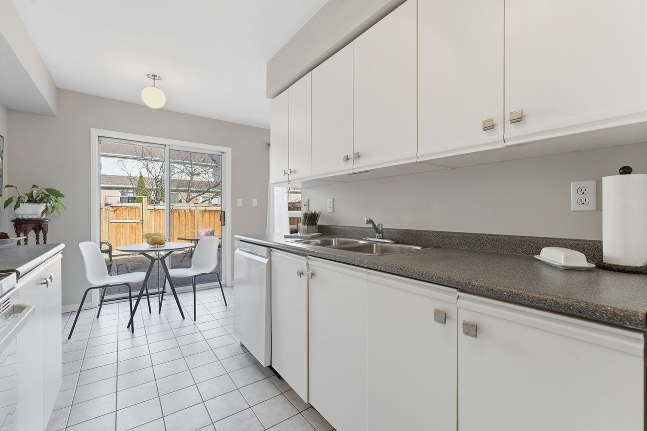 819 Village Green Blvd 27