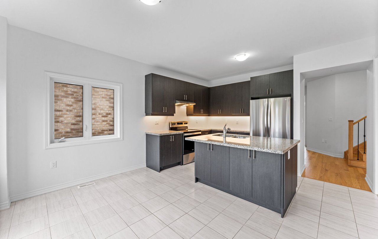 1206 Corby Way