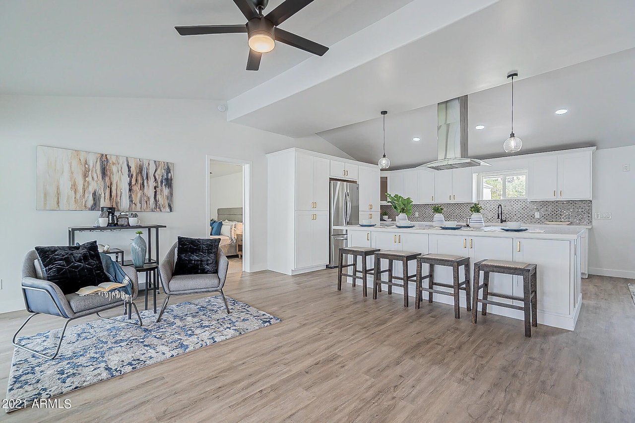 1202 W Bethany Home Rd