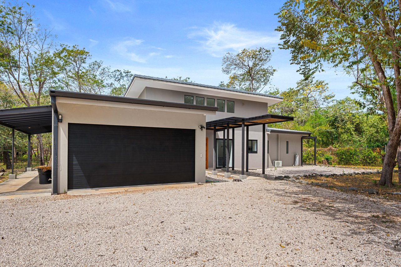 Casa Avalon |  New 4-Bedroom Home on 1.48-Acre Lot – Build 2 More Structures, Just Minutes from the Beach! 