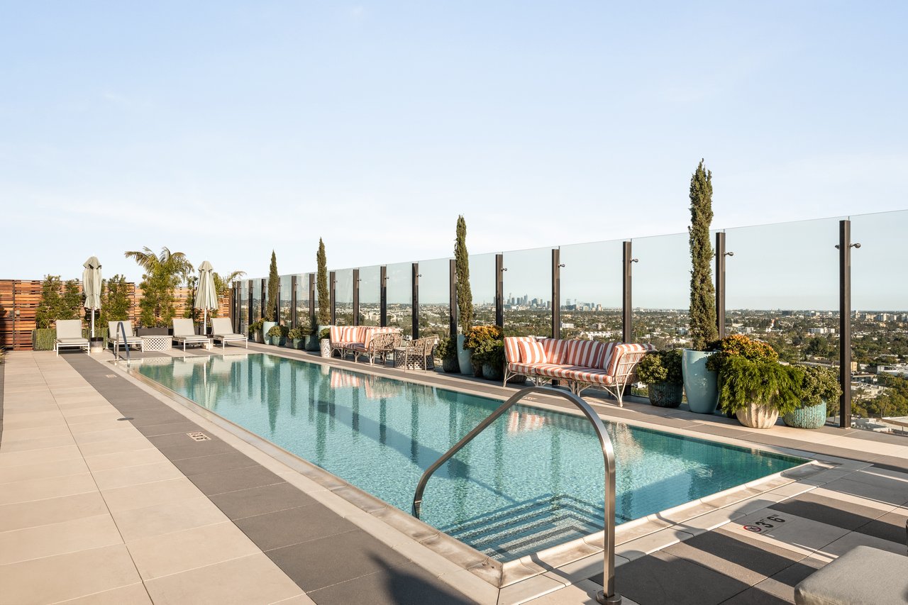 8420 W Sunset Boulevard Unit: 306