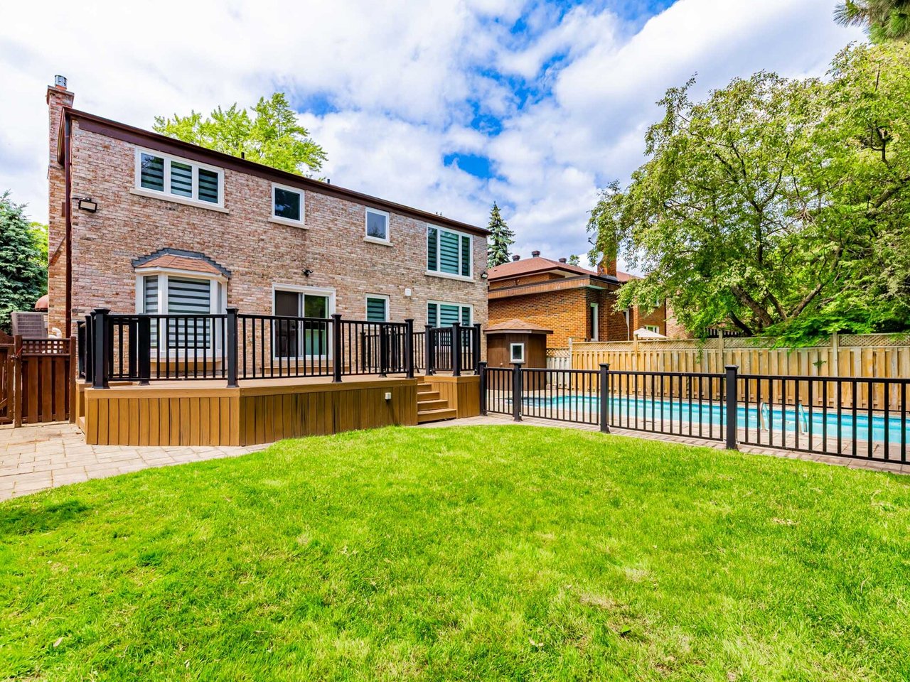 SOLD: Nestled On Quiet Riderwood Drive