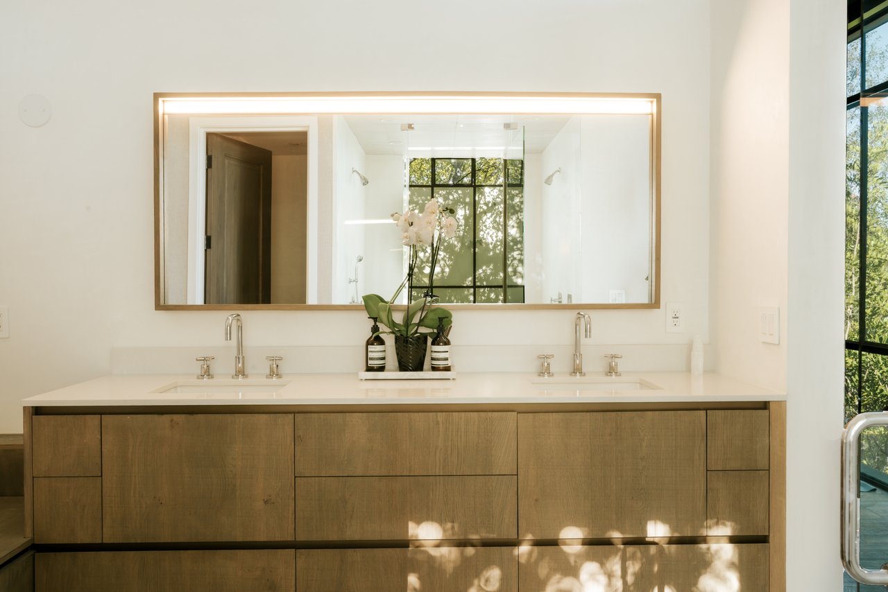 657 Milwood Ave, Venice 