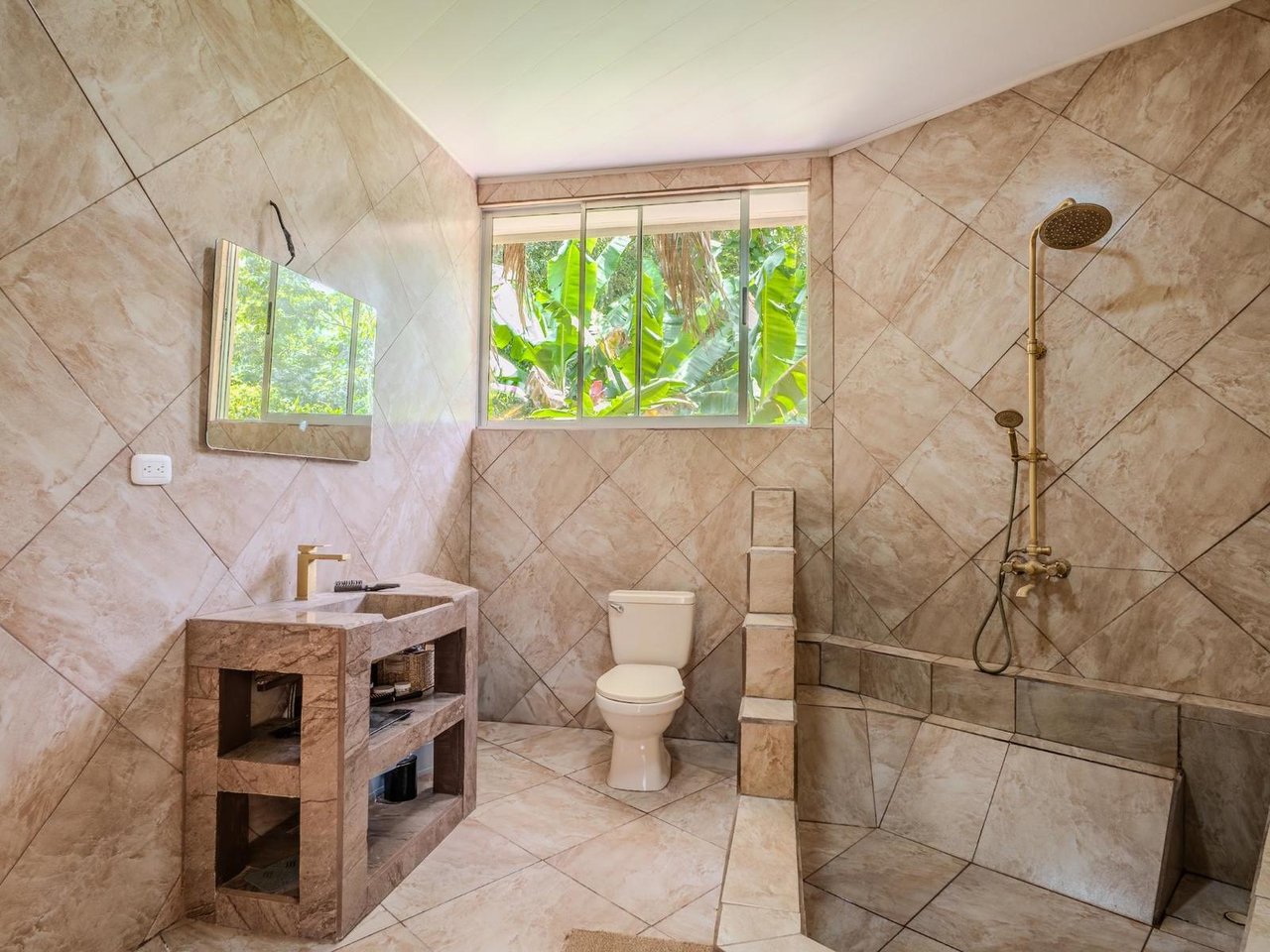 Multi Home Sustainable Estate, Perez Zeledon, San Jose