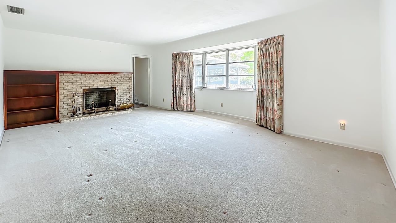 Mid-Century Modern 4-Bedroom in Dommerich Hills, Maitland