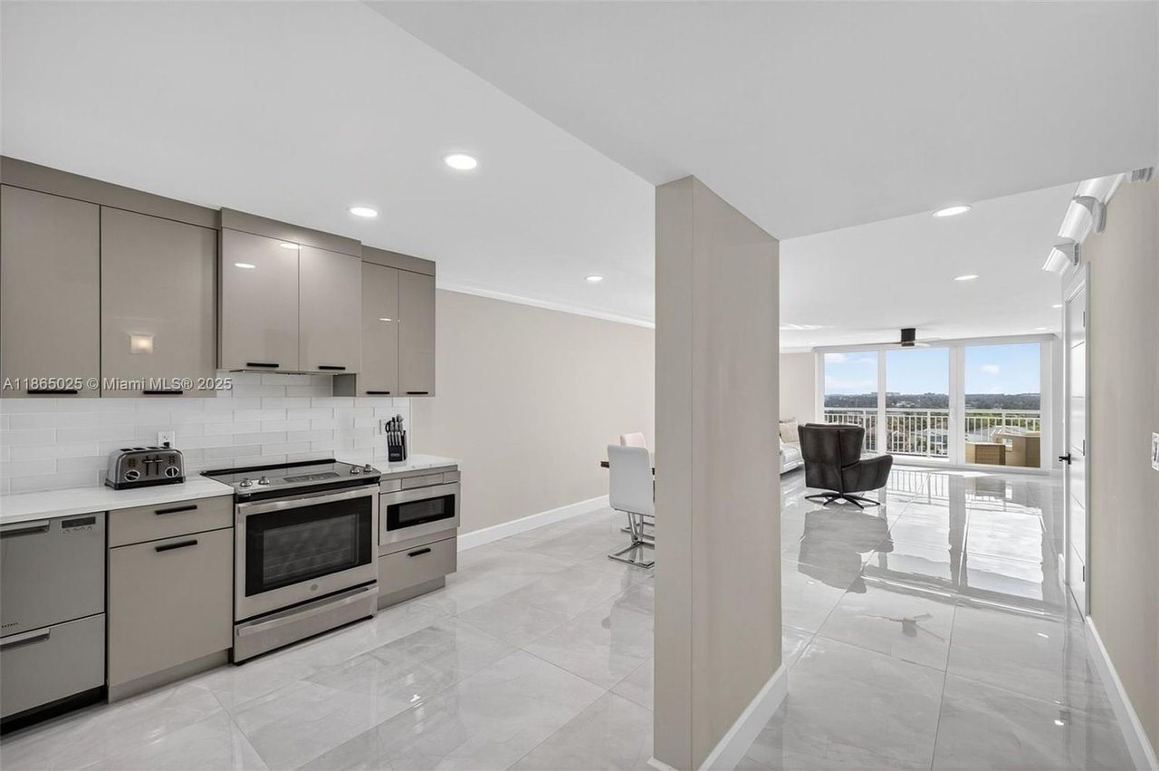 511 Bayshore Dr #1005