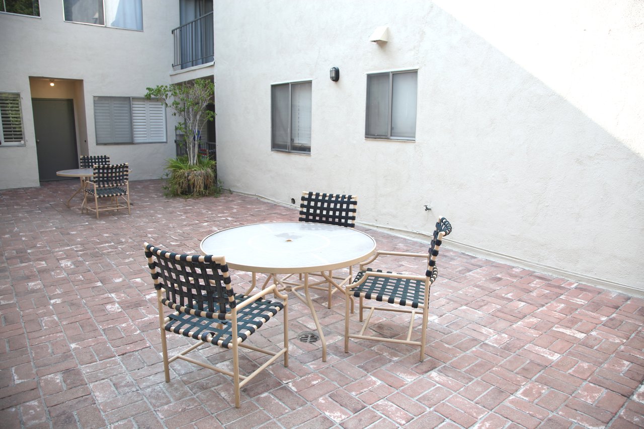 700 Westmount Dr #105