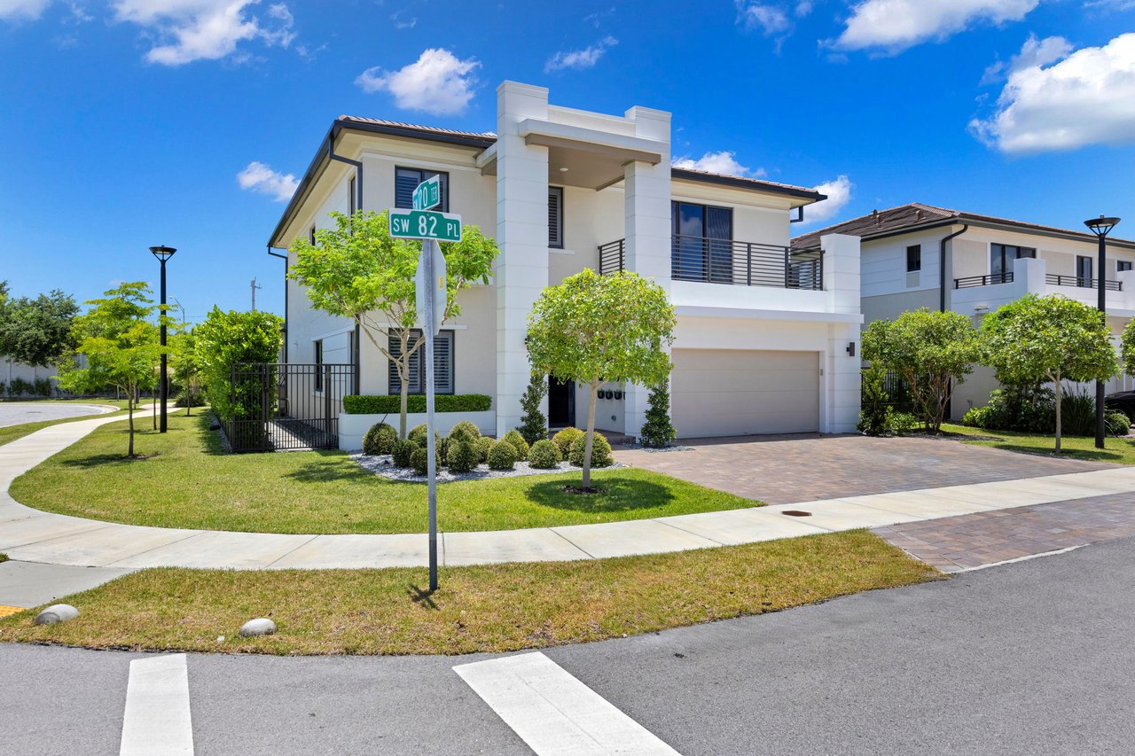 Modern Luxury Living Near Pinecrest
