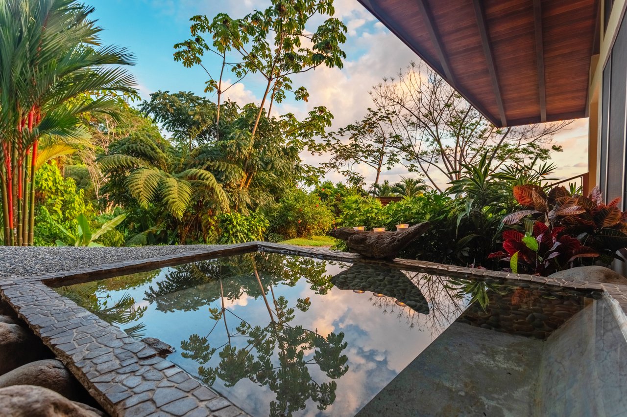 CasaPor Fin,Where the Rainforest Meets the Sea - Oceanview Luxury Estate