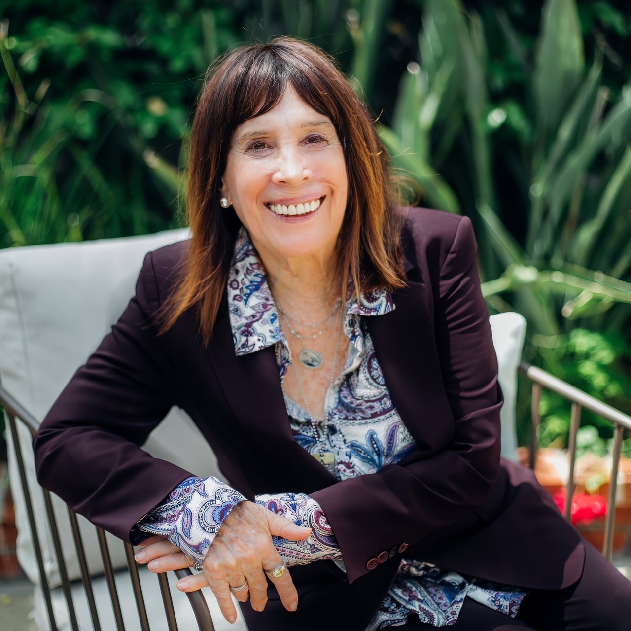 Robin Greenberg Los Angeles, CA Real Estate Agent Headshot