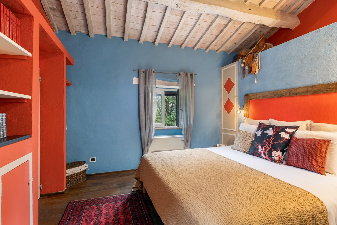 Renovated 18th Century Tuscan Home With Beautiful Hill Views