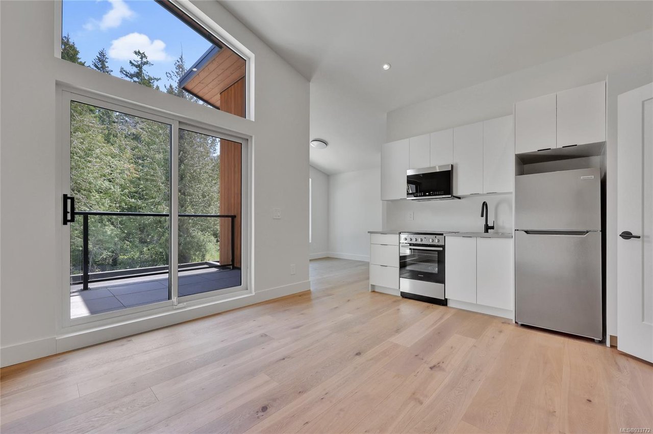 3909 Olympian Wy