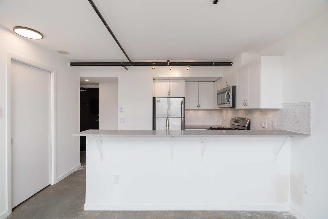 517-428 W 8th Ave