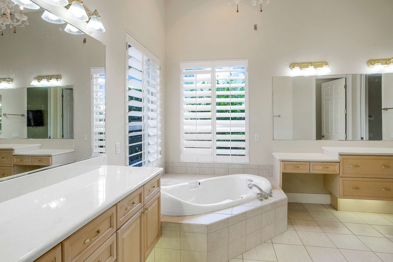 6 Riviera Place, Palm Coast, Florida 32137