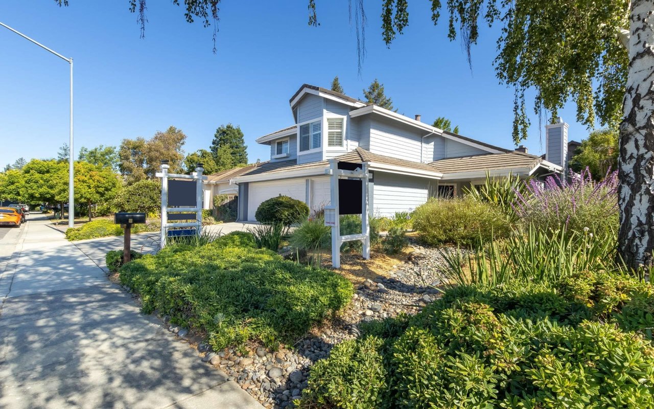 7820 Creekline Dr