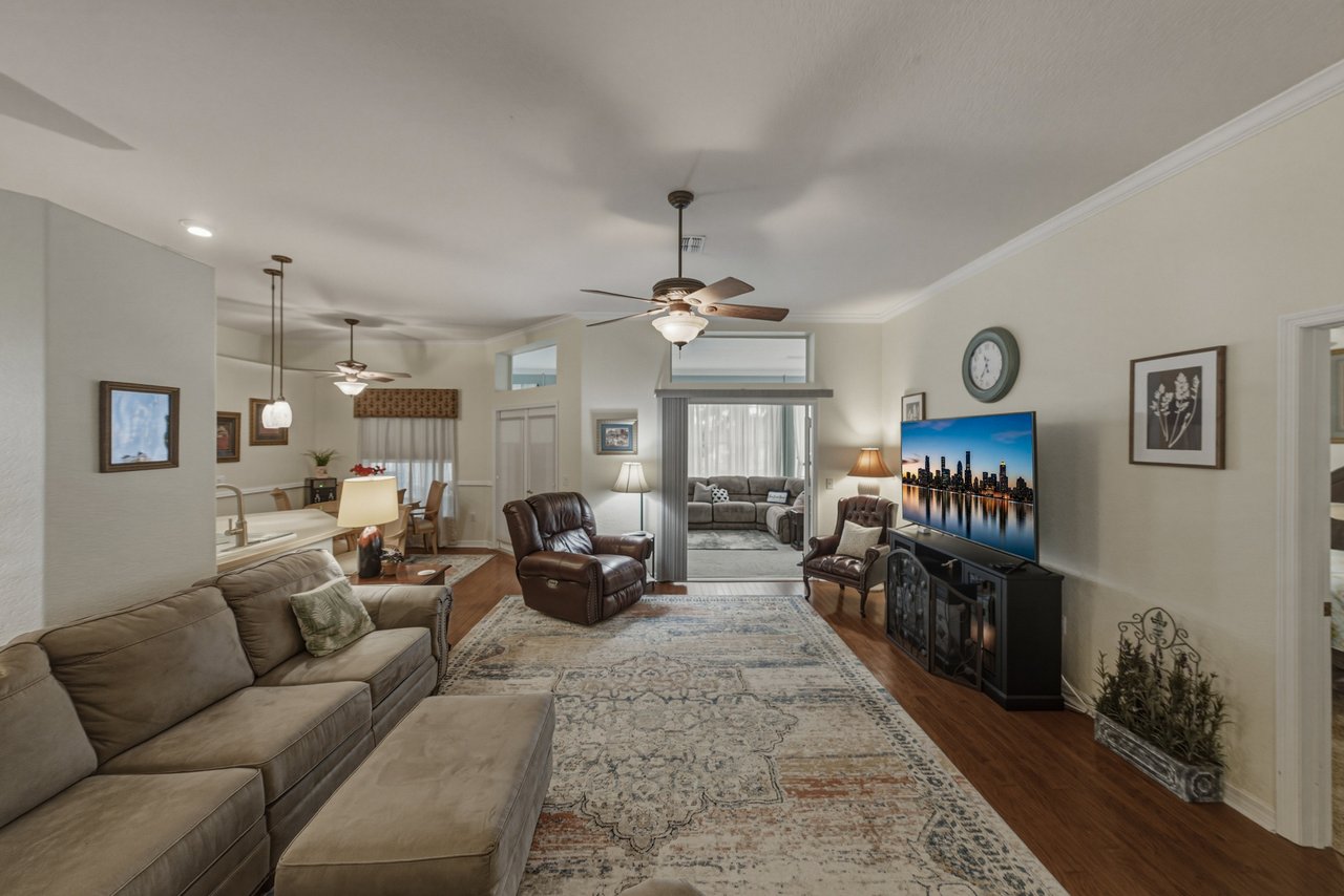 12215 WOODLANDS CIR