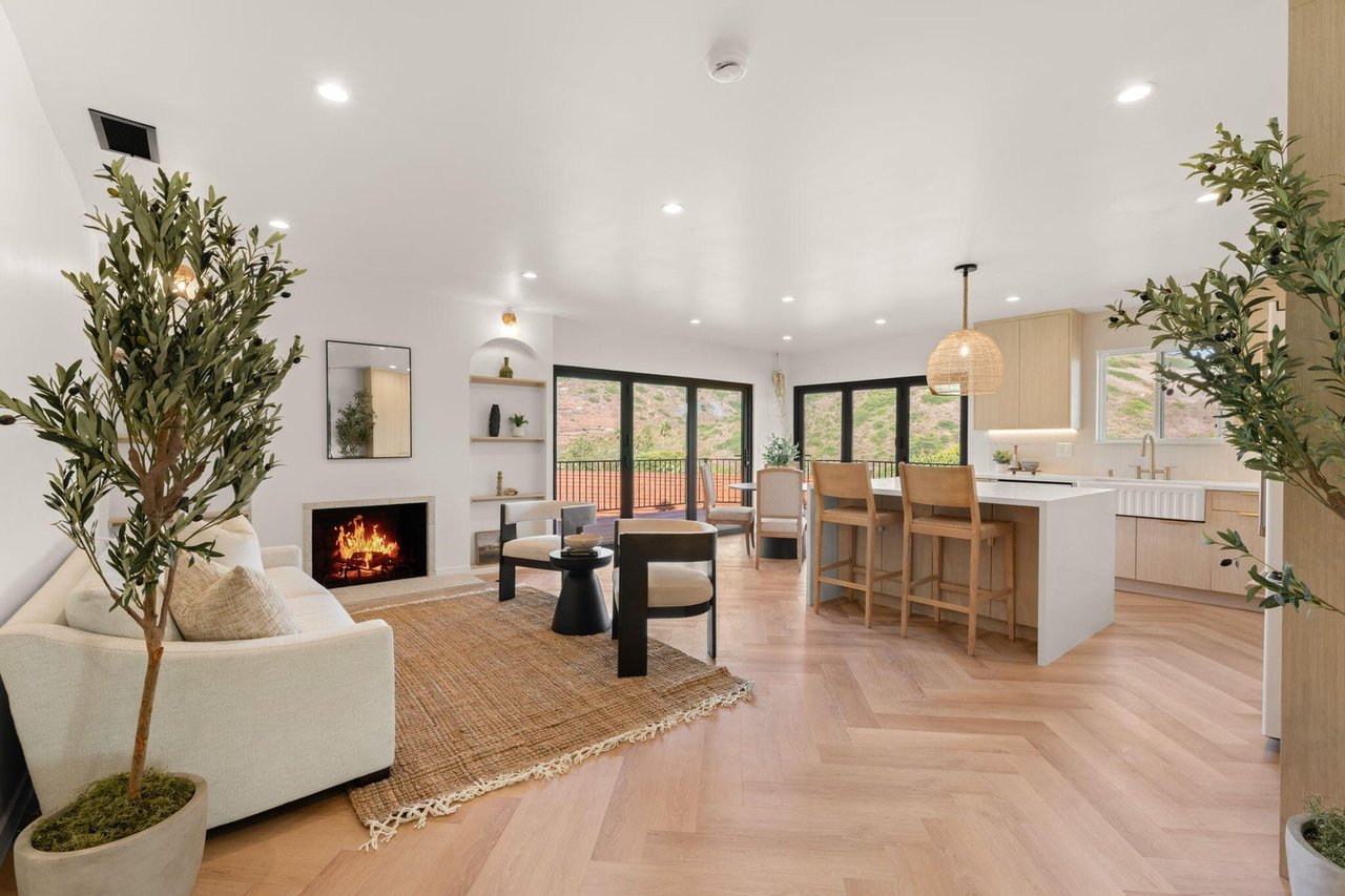 36 Vista Del Mar Drive