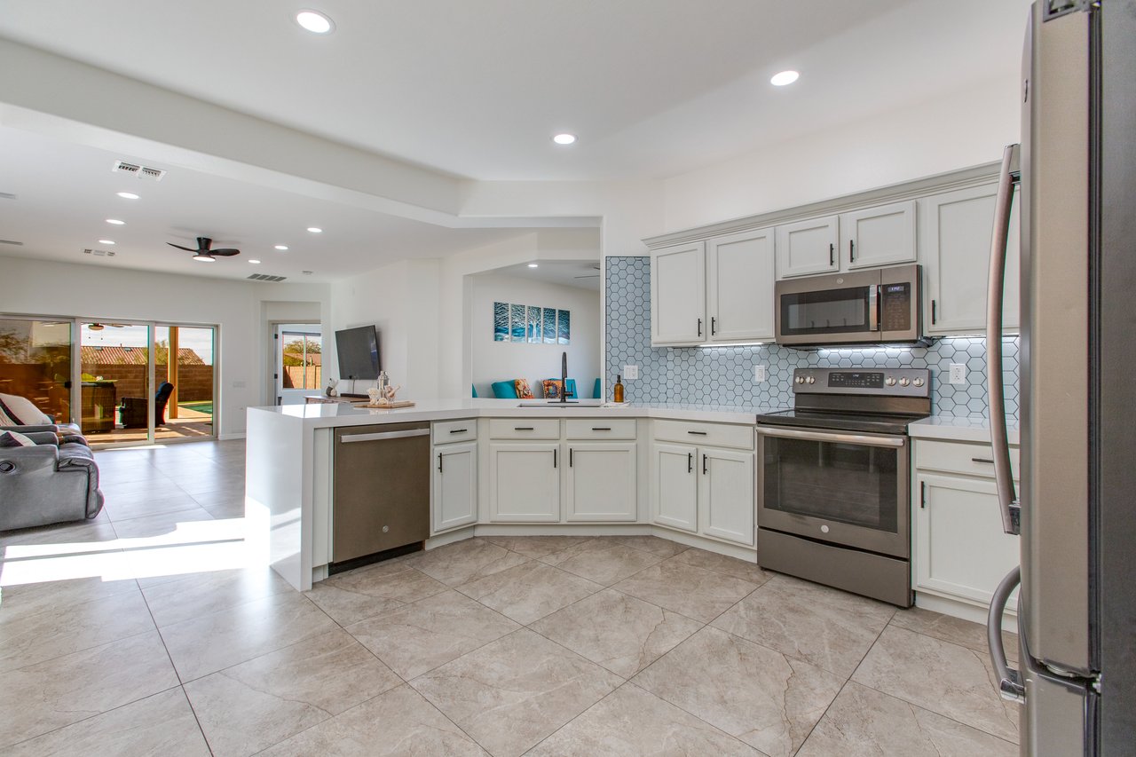 8242 S Hidden Trail Ct