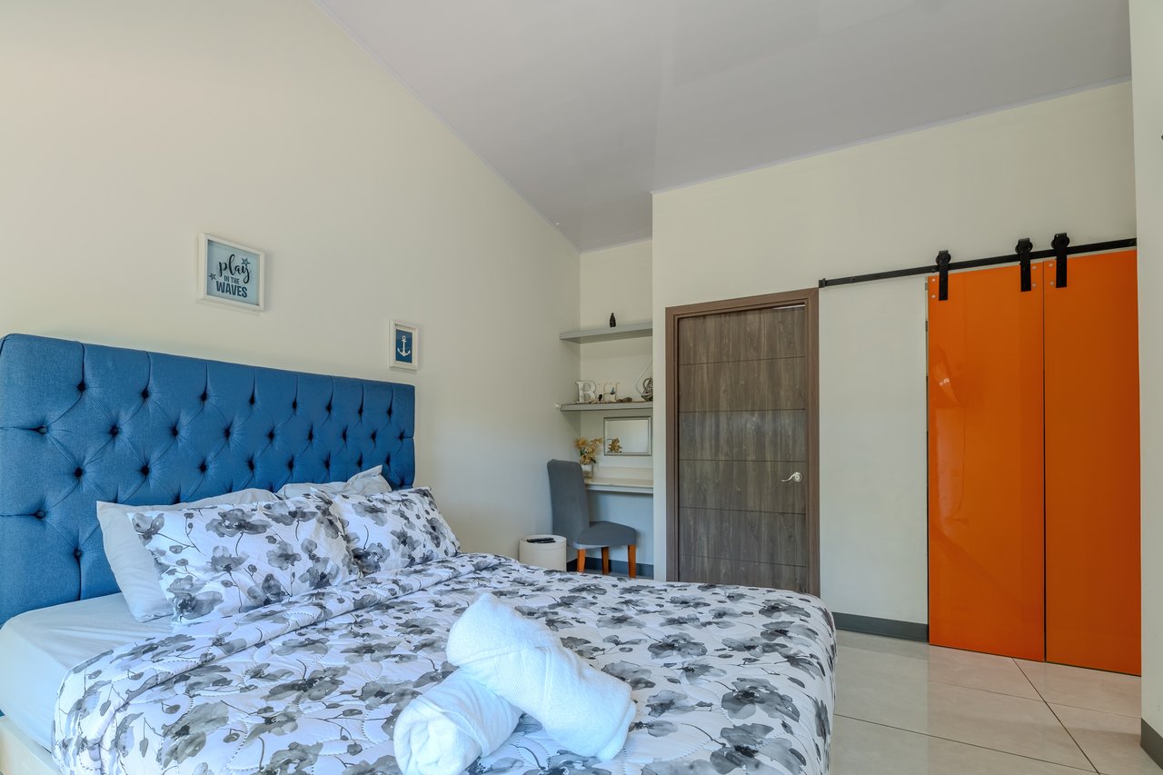 Playa Chamán Beach Home for Sale – 3 Br, Pool, Walk to the Beach | $329,000