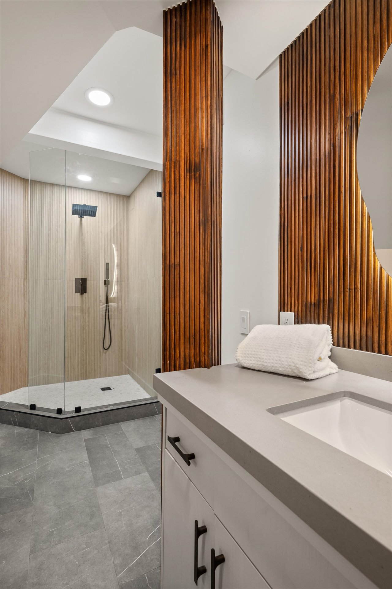 Designer Living with Unmatched Mountain Views