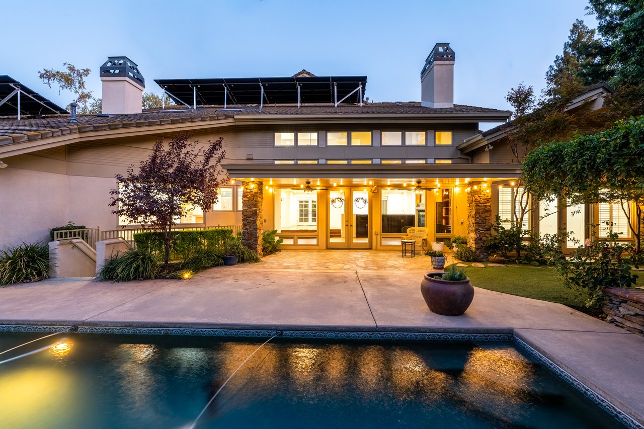 7285 N San Pedro Ave