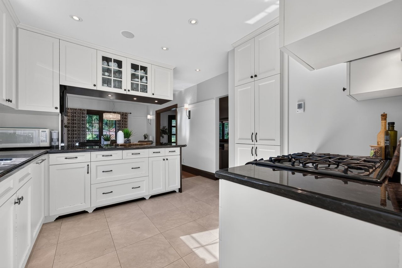 33 Ben Machree Dr