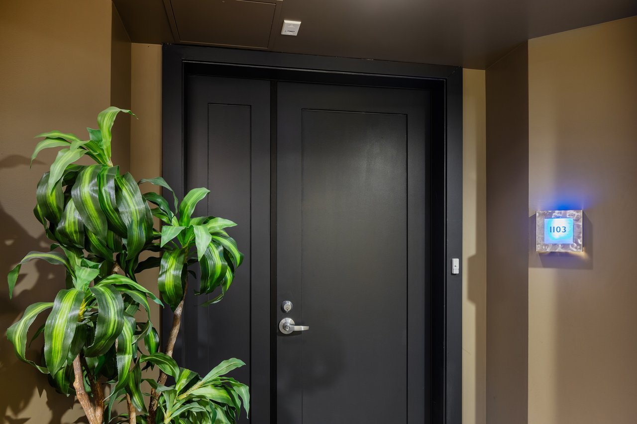 140 E RIO SALADO Parkway 1103