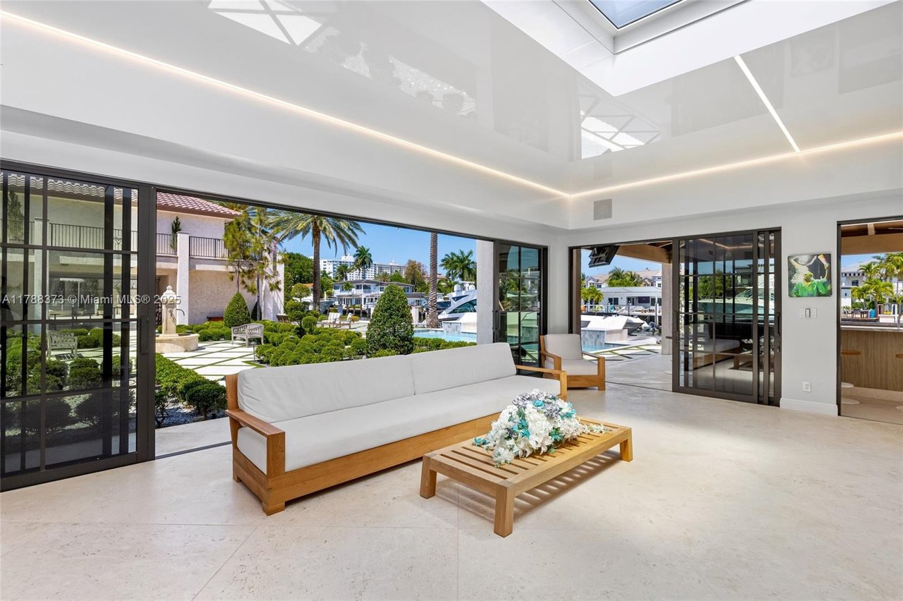 600 Isle Of Palms Dr